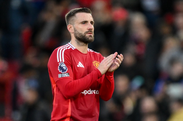 曼联名宿帕克炮轰卢克·肖：攻防两端无作用 应启用阿玛斯