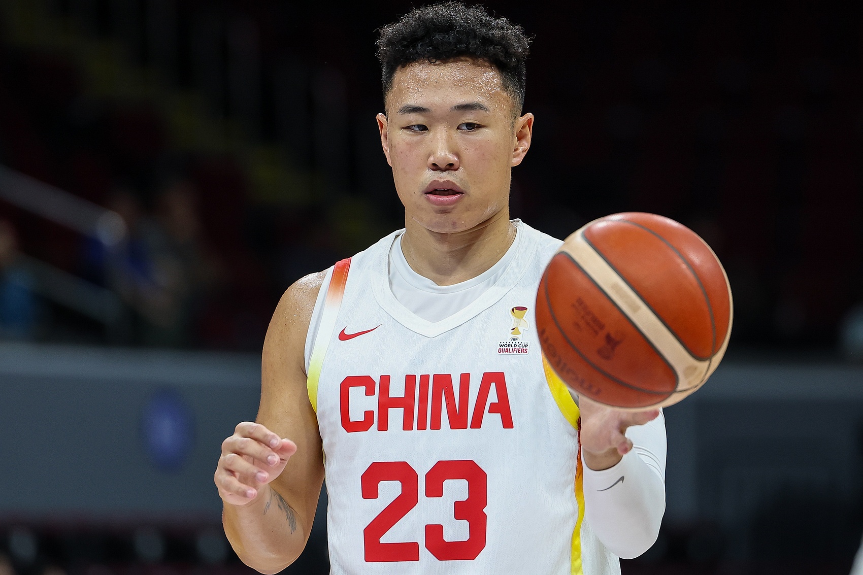 贺希宁17分撑起中国男篮后场 世预赛第二阶段可成尖刀