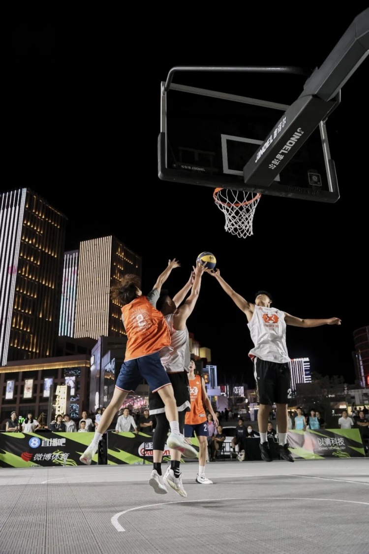 FIBA Open 3×3东胜分站战罢 黑色闪电与海底小纵队夺冠 FIBA Open 3×3东胜分站战罢 黑色闪电与海底小纵队夺冠