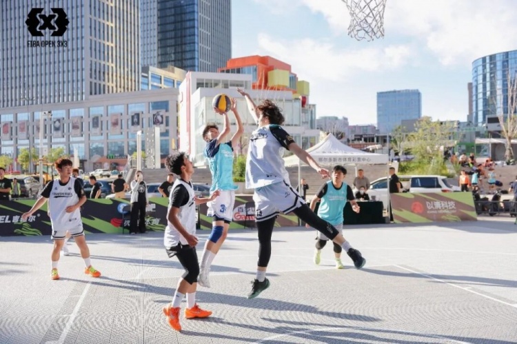 FIBA Open 3×3东胜分站战罢 黑色闪电与海底小纵队夺冠 FIBA Open 3×3东胜分站战罢 黑色闪电与海底小纵队夺冠