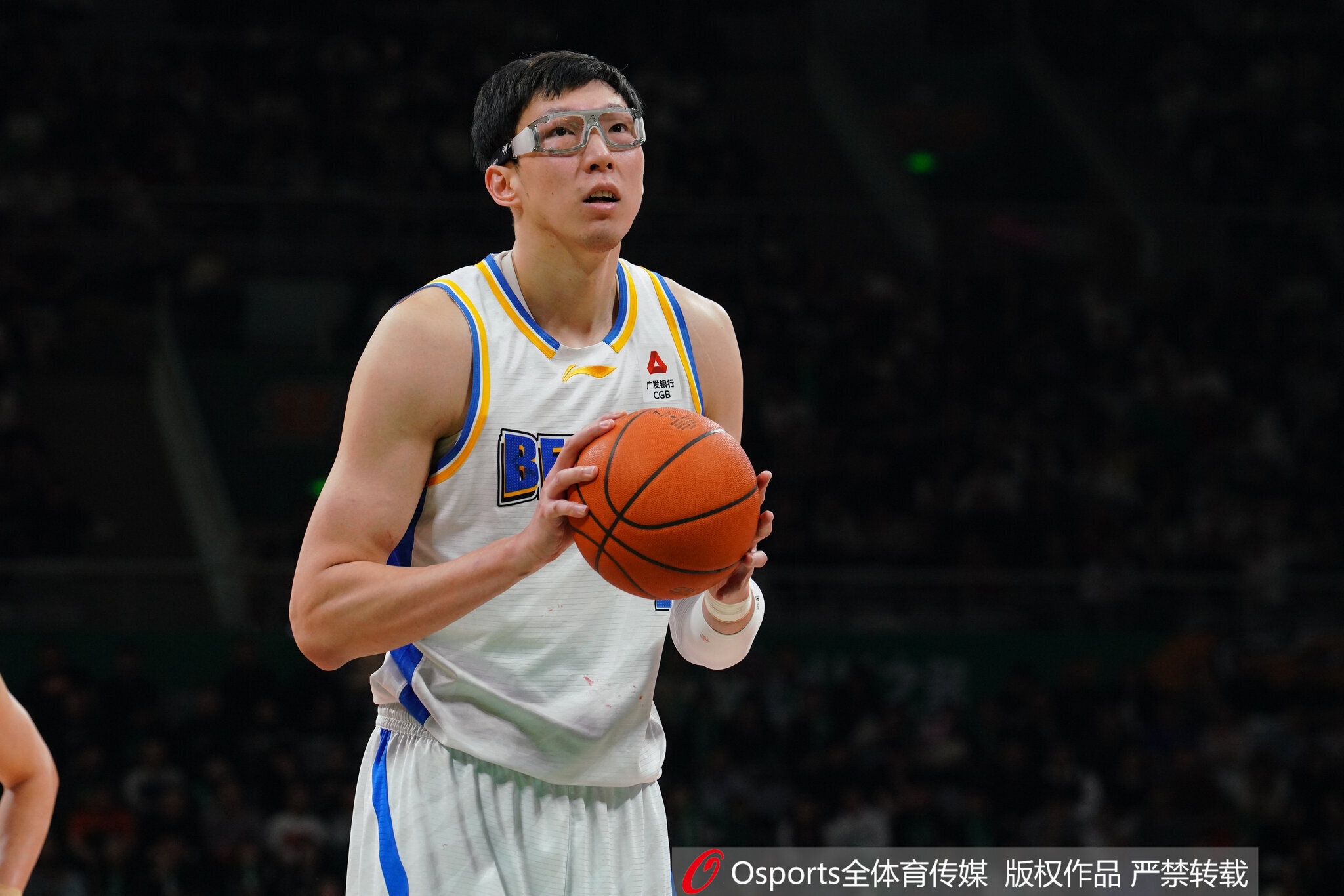北京男篮官宣双外援：巴里·布朗回归 桑普森补强四号位
