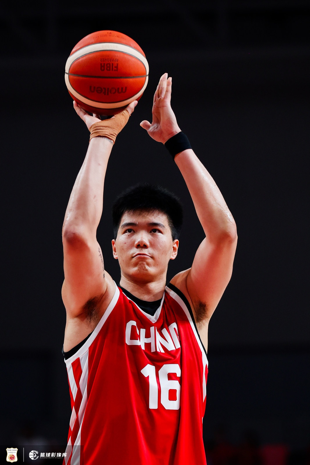 焦泊乔15分钟14分 男篮再战乌拉圭迎爆发点