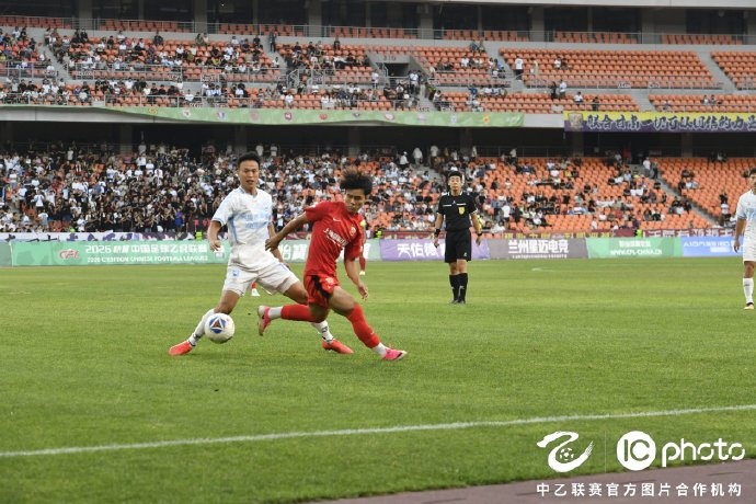上海海港富盛经开0-1兰州陇原竞技 张俊杰头球失机+尾声丢球