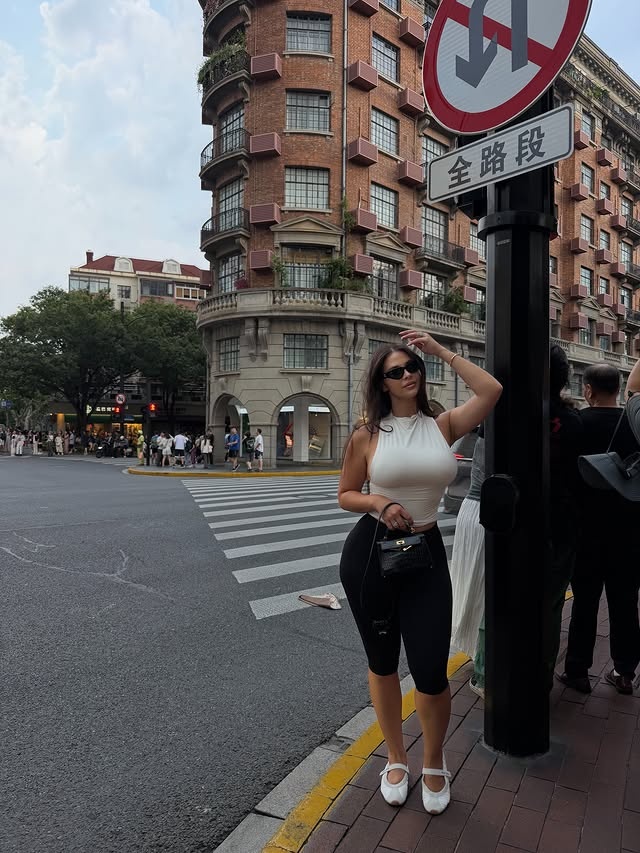 乔治妻子晒上海48小时照 新赛季确定披绿军战袍