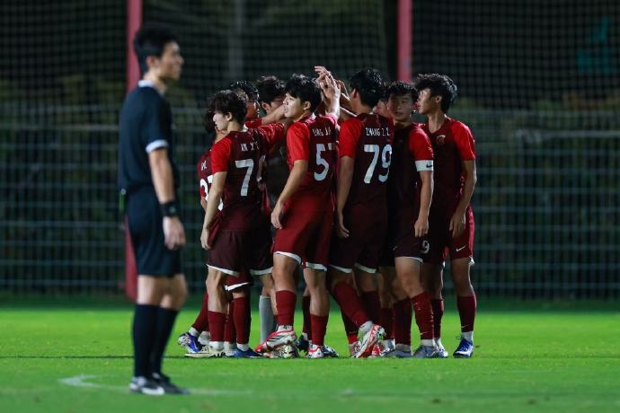 李俊哲双响、张文骏绝杀,上海海港U20以B组第二晋级中青赛第三阶段 李俊哲双响、张文骏绝杀,上海海港U20以B组第二晋级中青赛第三阶段