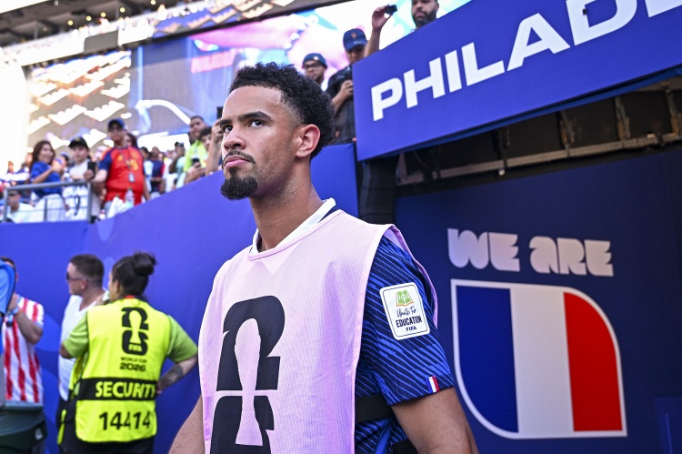 ESPN百大中场维蒂尼亚登顶 赖斯罗德里紧随其后