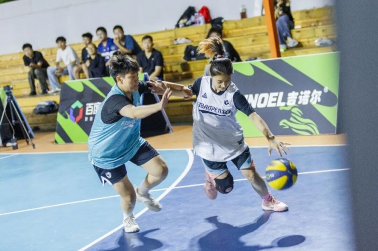 FIBA Open 3×3呼和浩特站落幕 蒙草酒业全胜登顶 FIBA Open 3×3呼和浩特站落幕 蒙草酒业全胜登顶