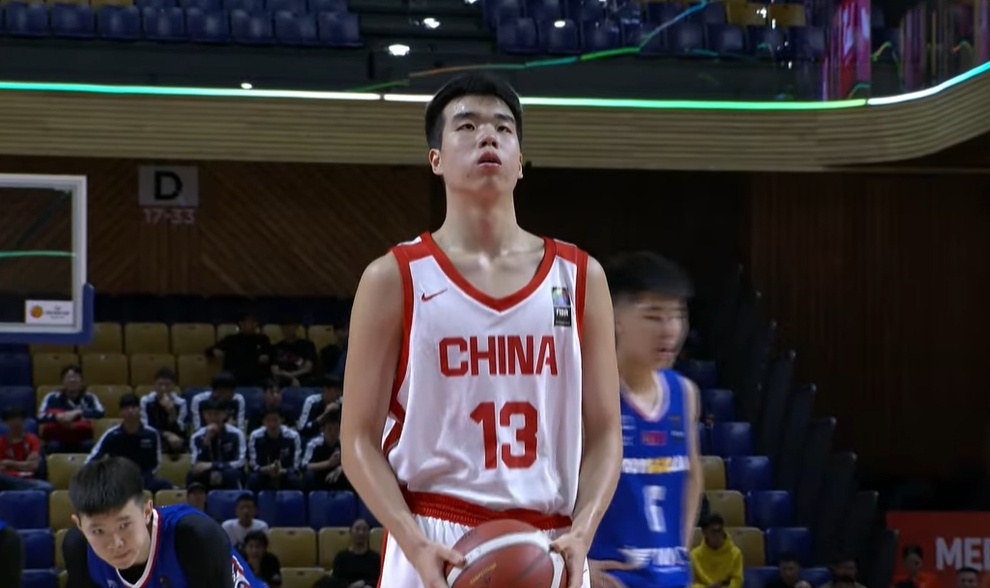 张懿赵杰半场7分4板正负值+10 U18国青领先菲律宾14分