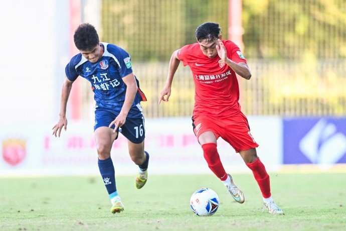 中乙联赛第二十三轮-上海海港富盛经开队1:0战胜江西庐山队 中乙联赛第二十三轮-上海海港富盛经开队1:0战胜江西庐山队