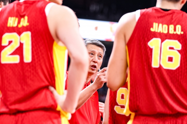 媒体人:即便准备让郭士强下课也得走评估流程 现在男篮刚回国
